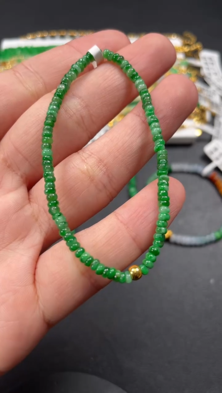 足金镶嵌手串翡翠一条  P525