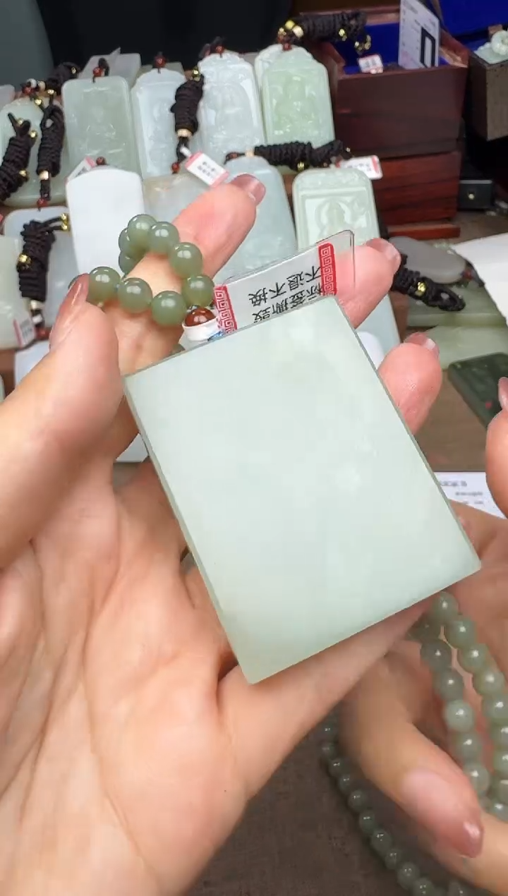 【闪购商品】和田玉颈饰未镶嵌罗荣