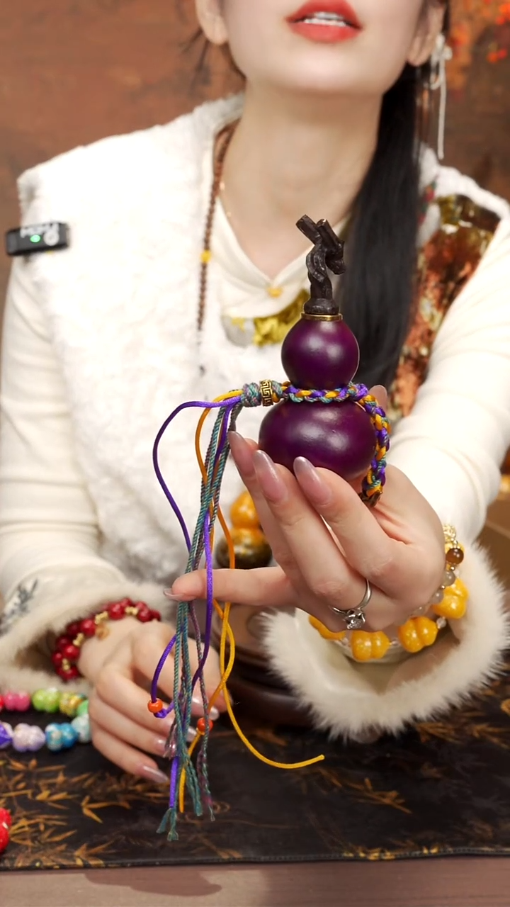 47 --大漆开口小葫芦----68