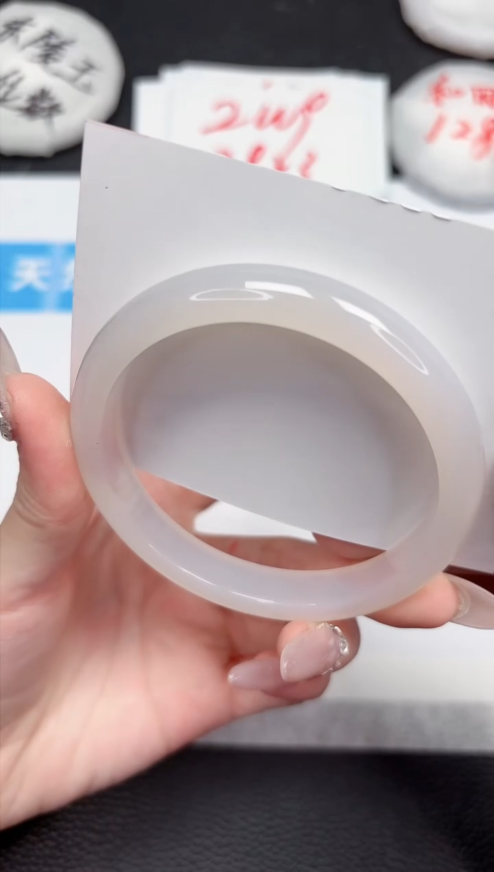 【闪购商品】石英质玉手镯未镶嵌722-60.5