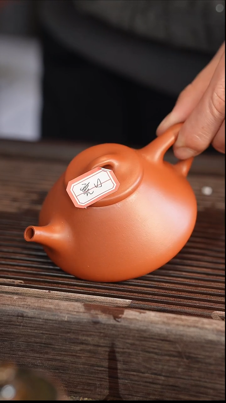 茶壶紫砂180c 宽口 