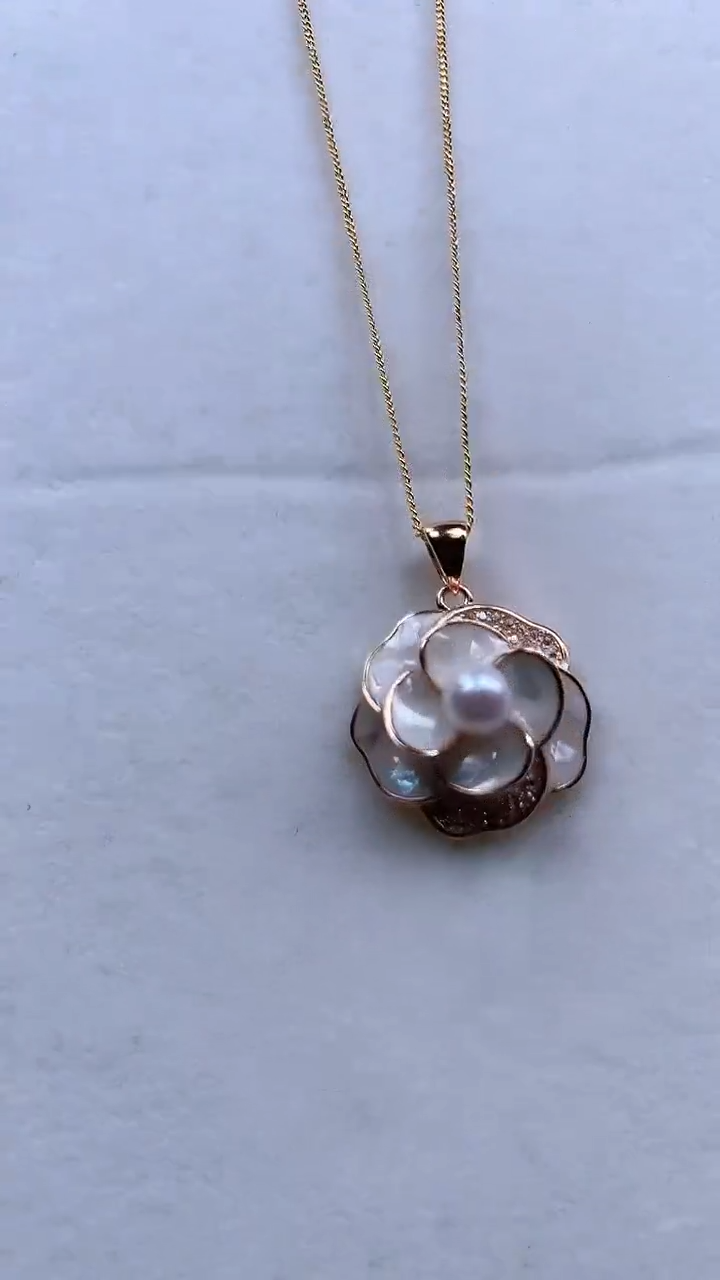 【闪购商品】海水珍珠颈饰银S925镶嵌山茶花珍珠吊坠