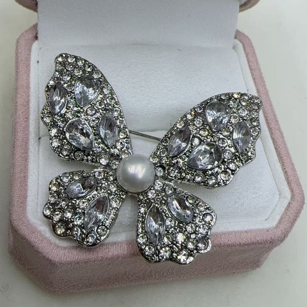 111 天然淡水珍珠胸针