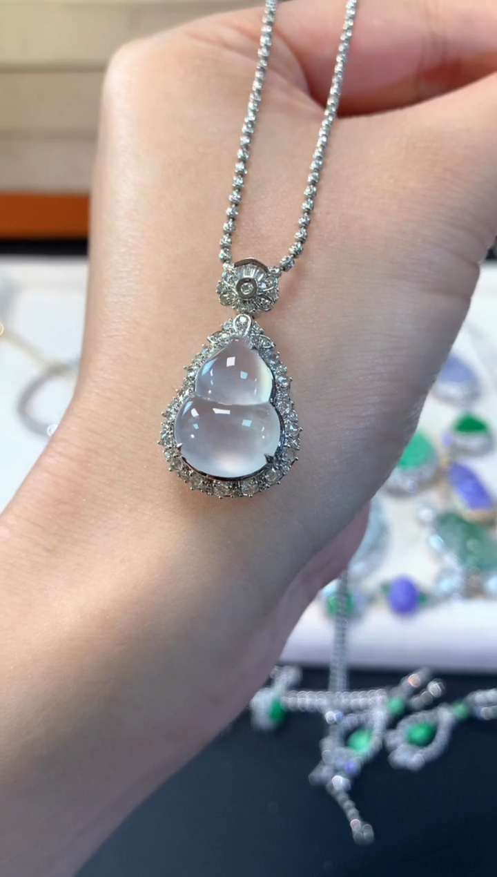 【闪购商品】翡翠吊坠(不含链)18K金镶嵌A105|9800