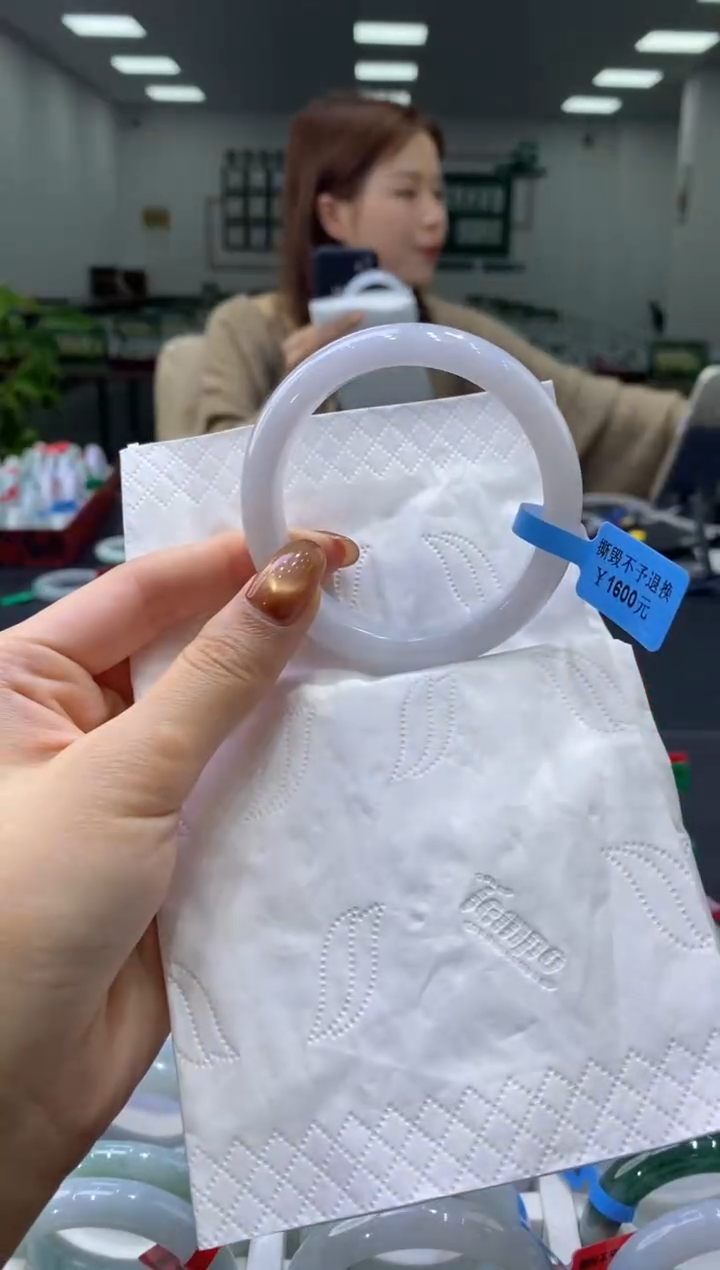 未镶嵌手镯翡翠0004751