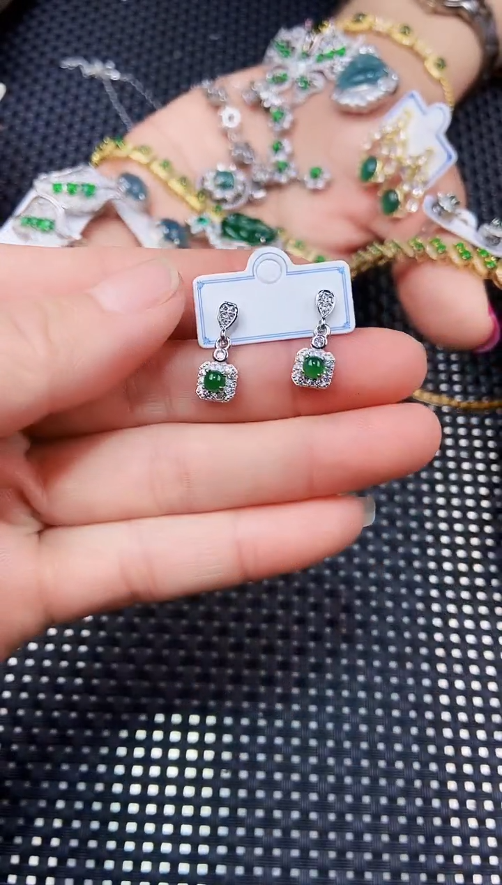 【闪购商品】翡翠耳饰未镶嵌11111111
