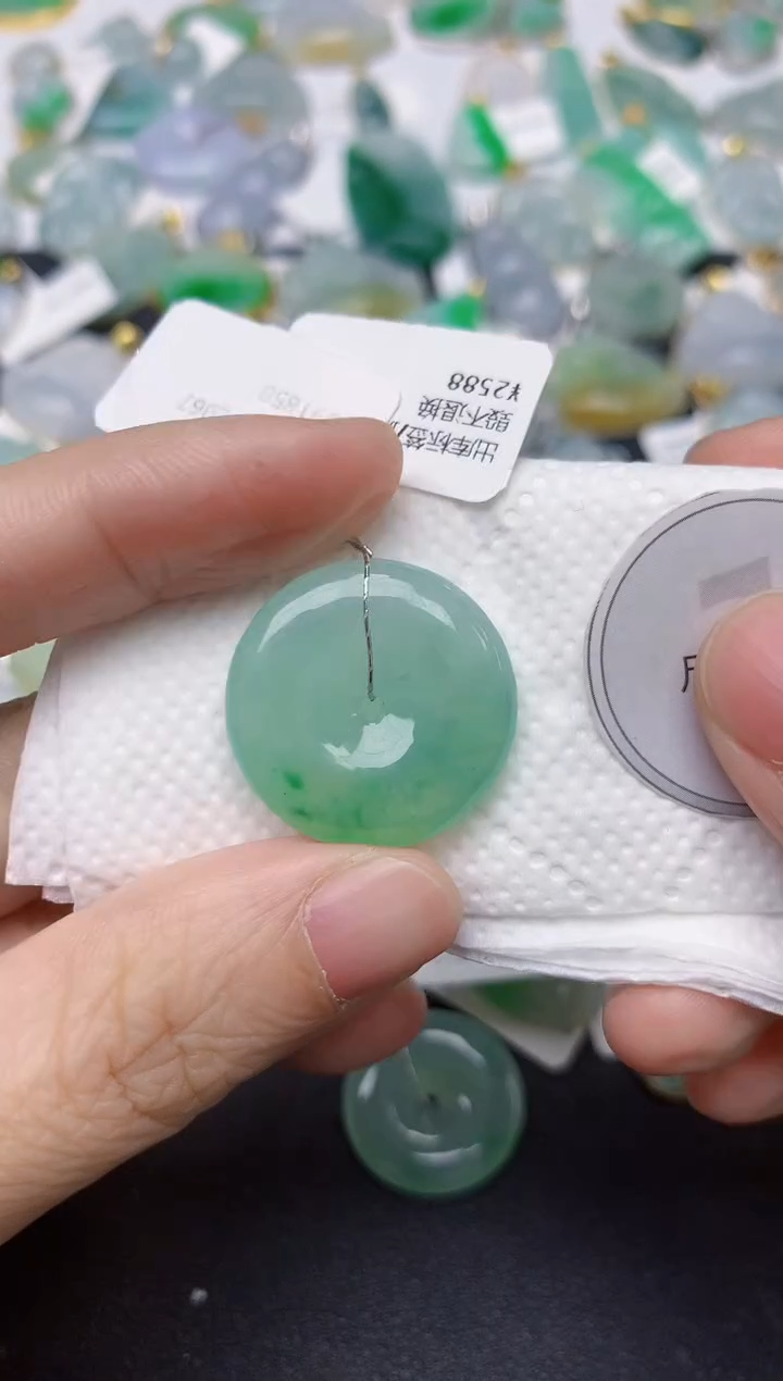 颈饰未镶嵌翡翠天然缅甸A货翡翠