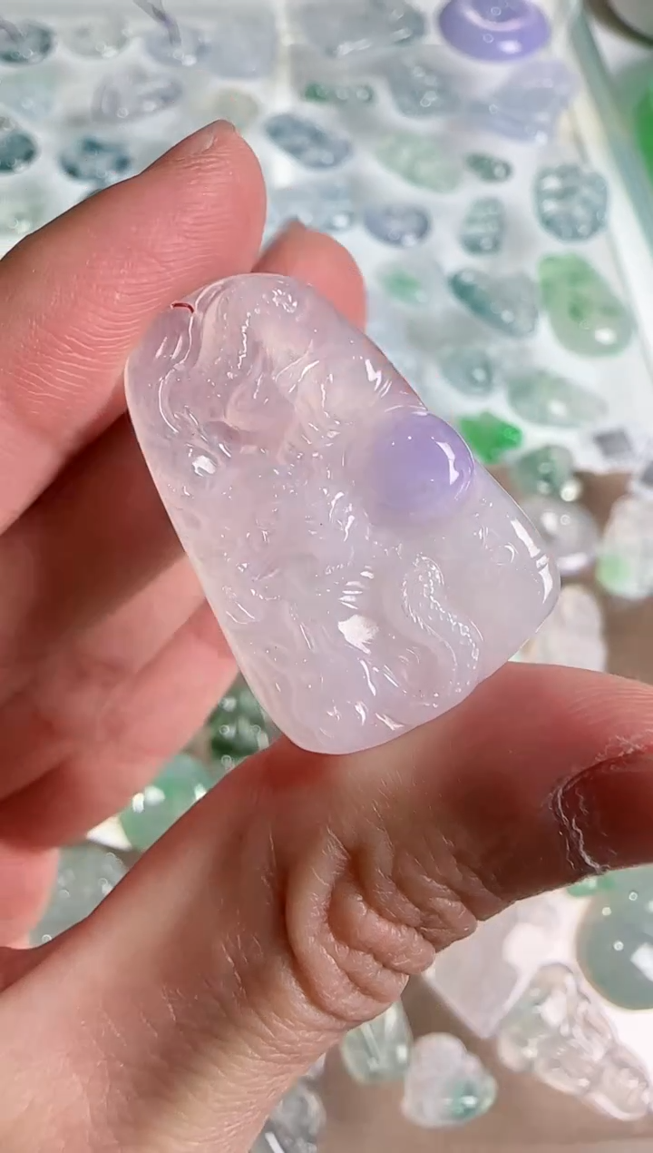 【闪购商品】翡翠吊坠(不含链)未镶嵌··