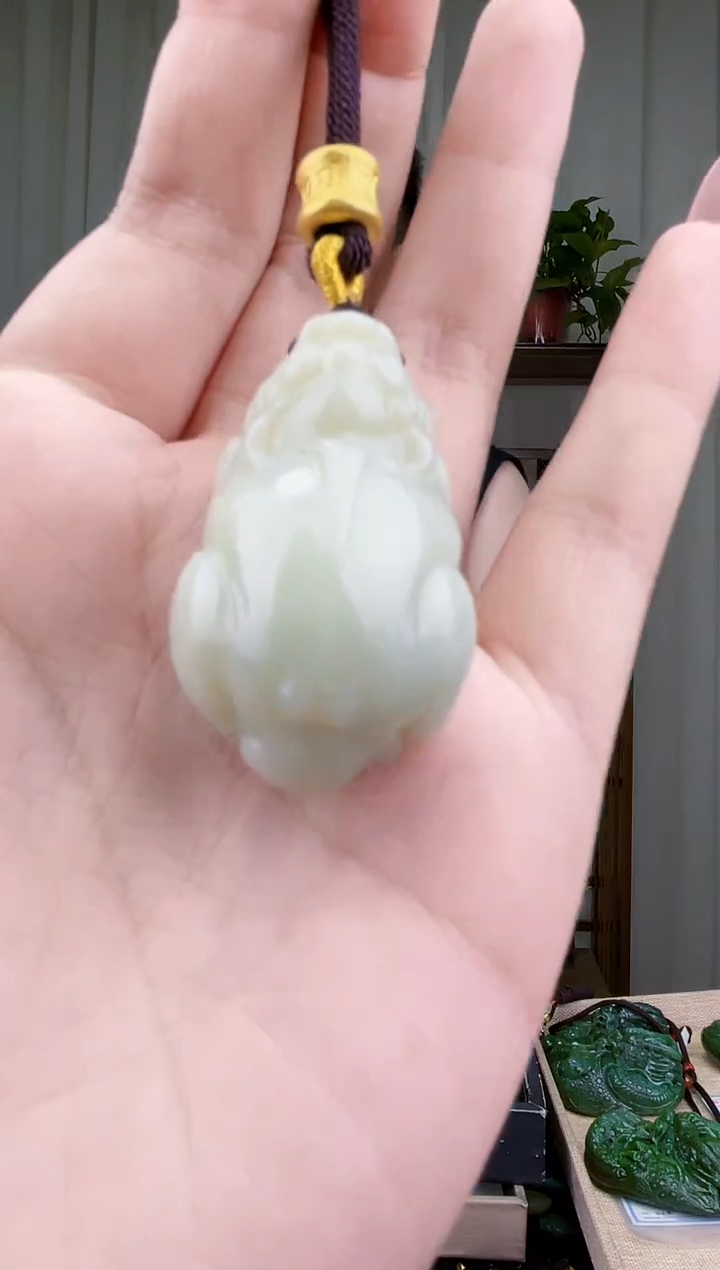 和田玉未镶嵌挂件拍一发一，多样性发货！