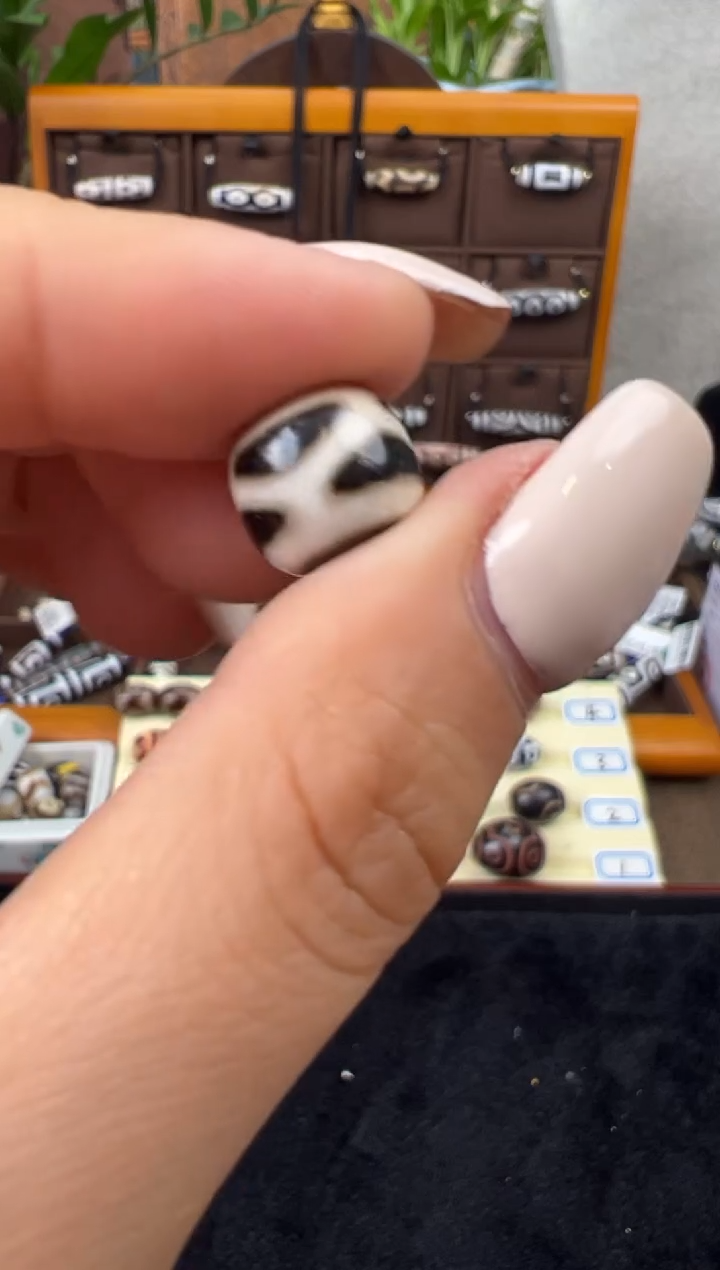 【闪购商品】玛瑙/玉髓吊坠(不含链)未镶嵌50.(微瑕