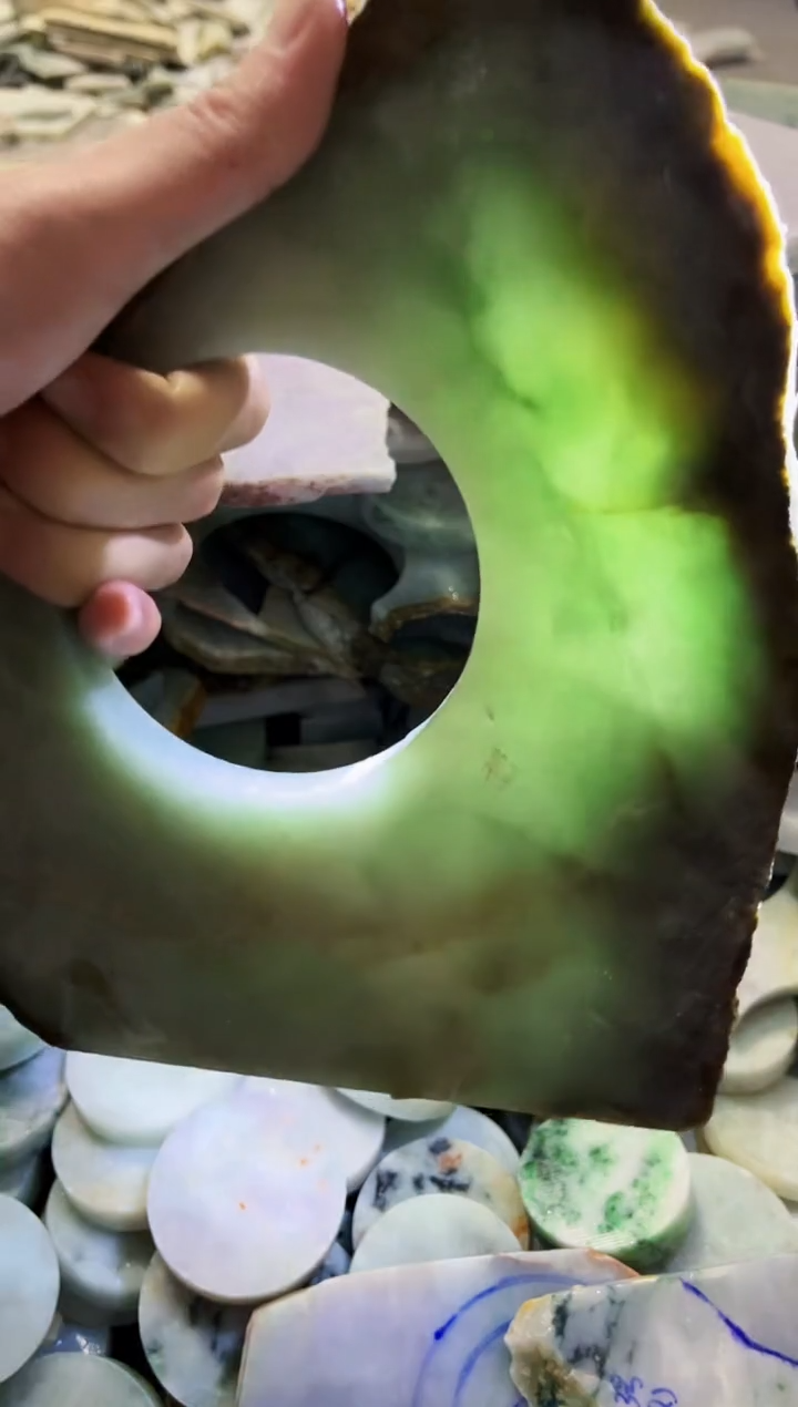 【闪购商品】翡翠颈饰未镶嵌A货吴平769