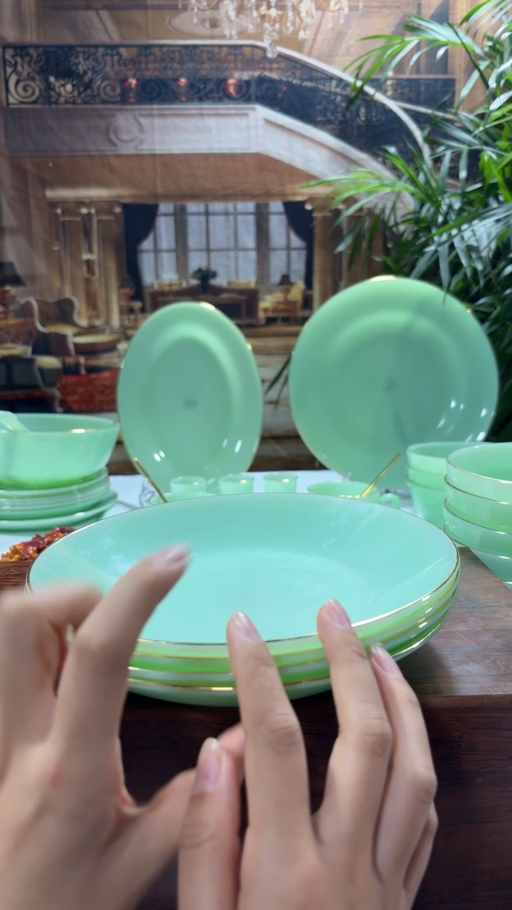 【闪购商品】..... 8英寸深盘4个  玉瓷【贝美】