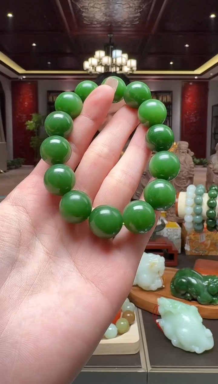 未镶嵌和田玉挂件by