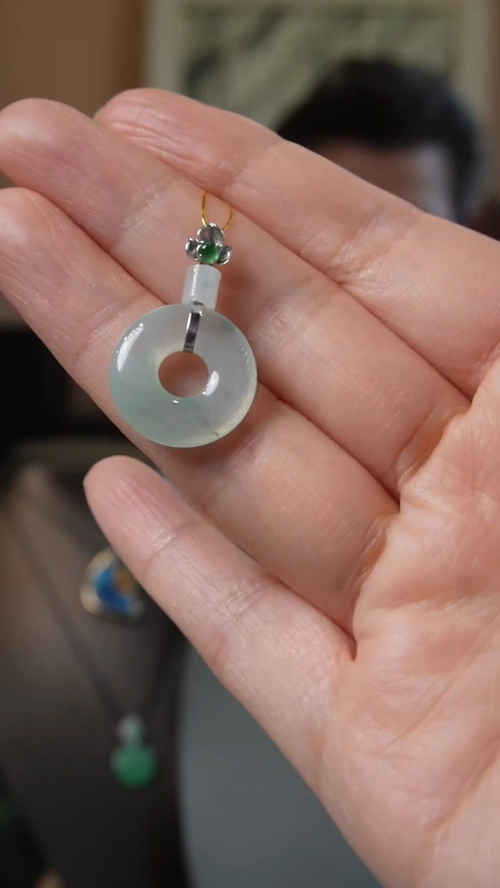 【闪购商品】翡翠吊坠(不含链)18K金镶嵌天然缅甸翡翠吊坠