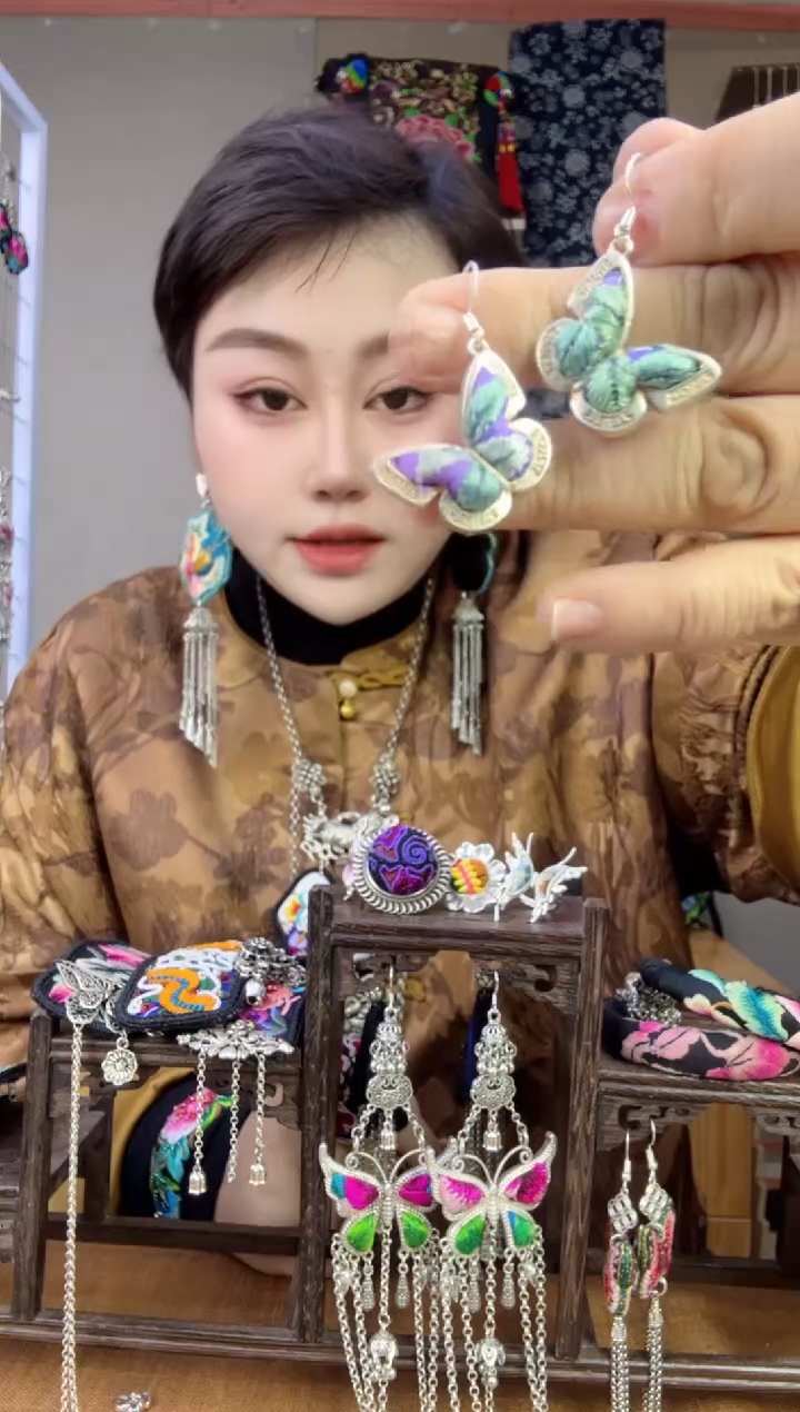 【闪购商品】刺绣纯手工苗绣非遗耳环