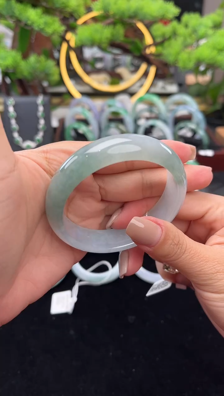未镶嵌手镯翡翠手镯