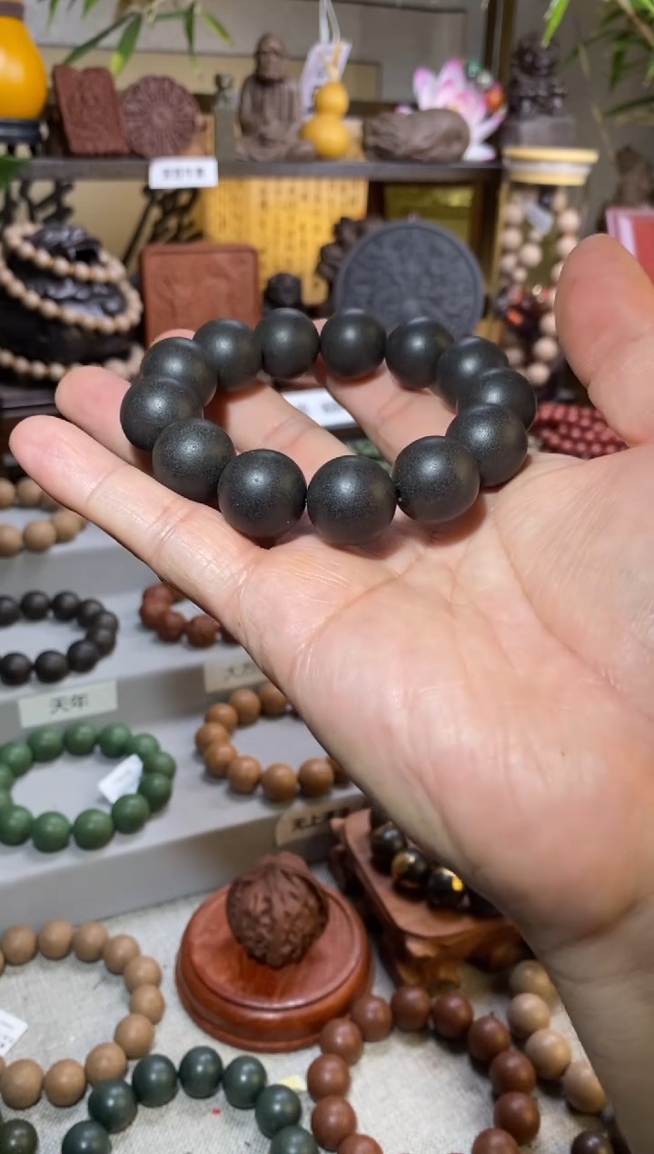 【闪购商品】泥塑四合息肌香方手串1.7*13