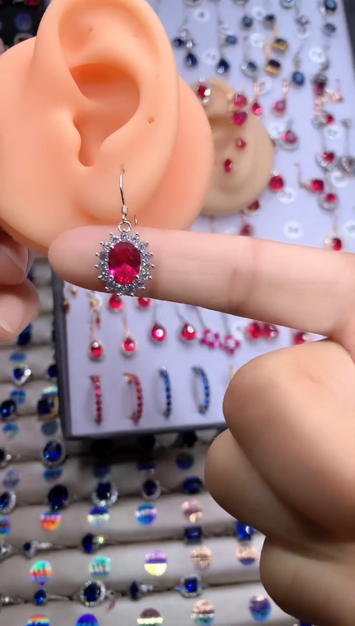 【闪购商品】红宝石耳饰银S925镶嵌银色