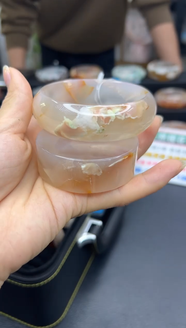 【闪购商品】石英质玉手镯未镶嵌A624(61圈赠送镯心)