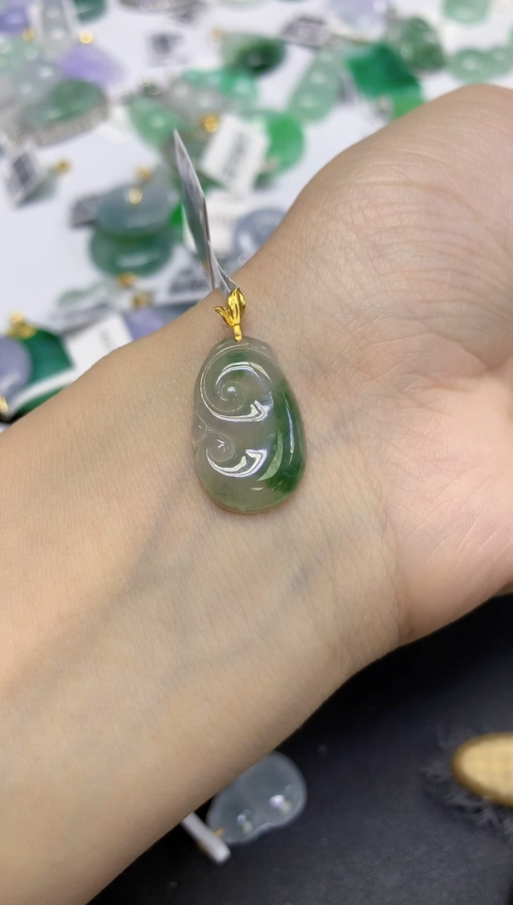 颈饰18K金镶嵌翡翠天然缅甸翡翠A货百元以上9元证书费自理