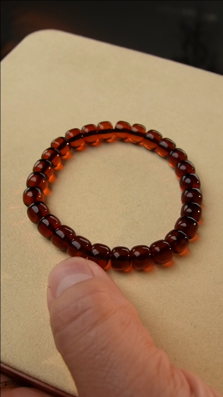 【闪购商品】琥珀颈饰未镶嵌8+血珀老型