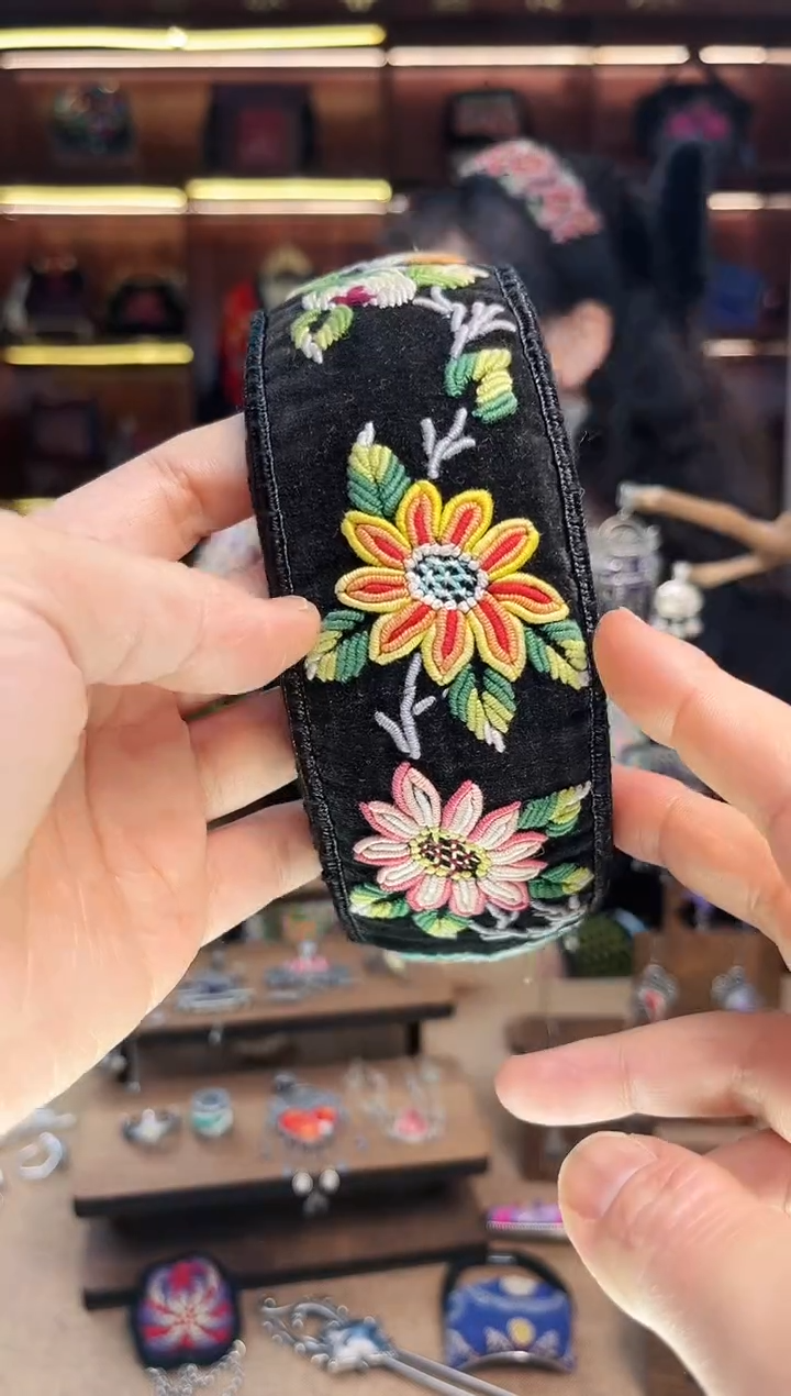 【闪购商品】织绣A13黔东南苗族刺绣