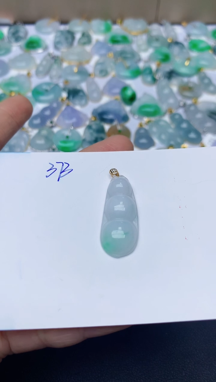 【闪购商品】翡翠颈饰18K金镶嵌天然翡翠A货   