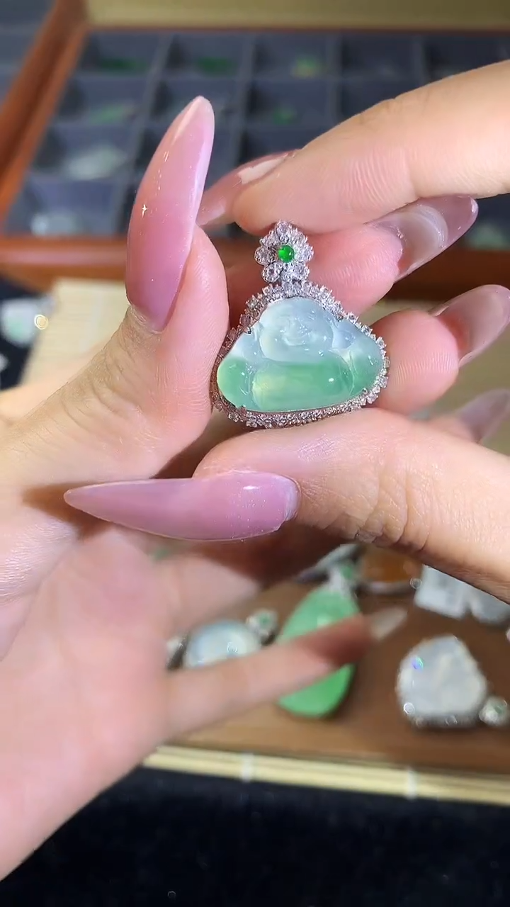 【闪购商品】翡翠吊坠(不含链)18K金镶嵌佛公吊坠ccy