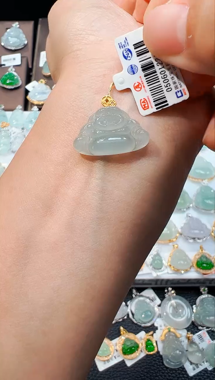 吊坠(不含链)18K金镶嵌翡翠佛公吊坠122A