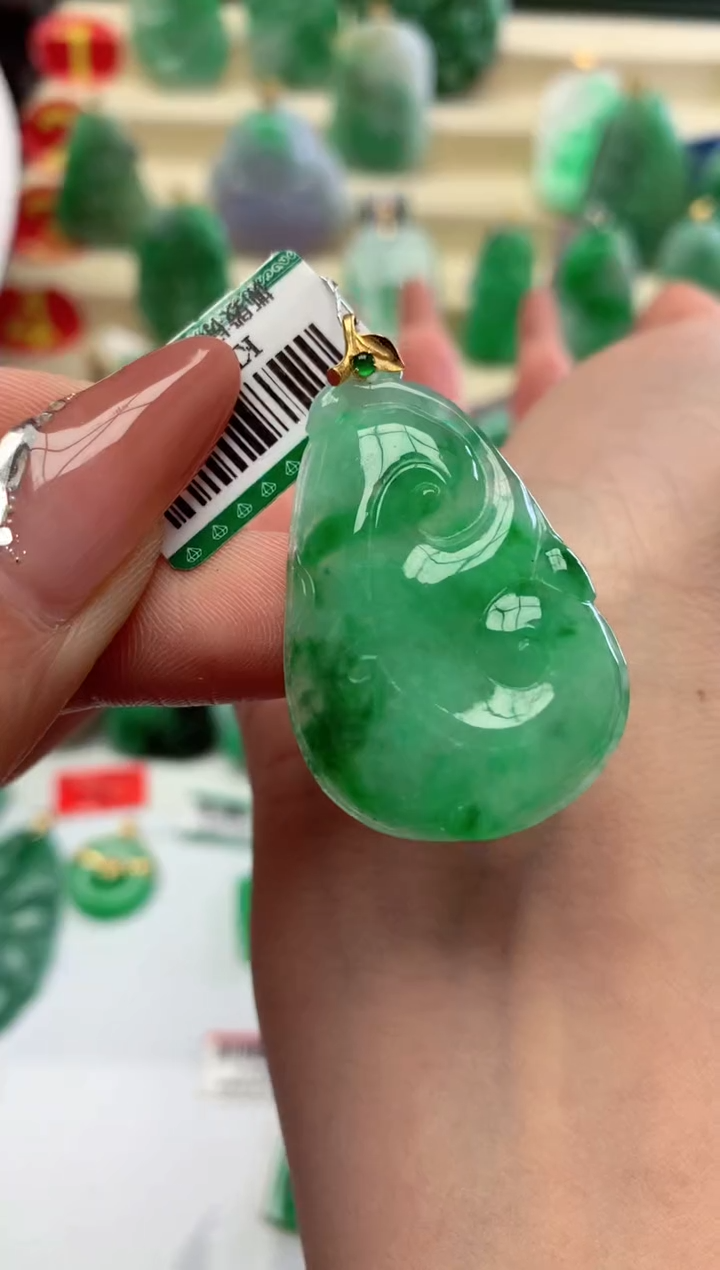 【闪购商品】翡翠颈饰18K金镶嵌挂件