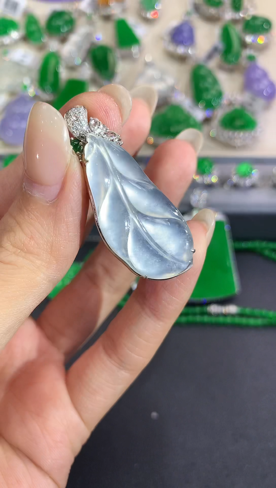 【闪购商品】翡翠吊坠(不含链)18K金镶嵌w118      