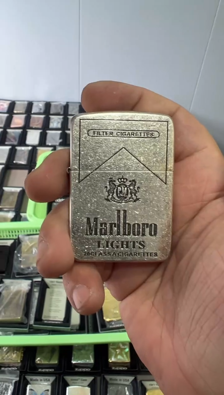 铜1941-DD古银万宝路