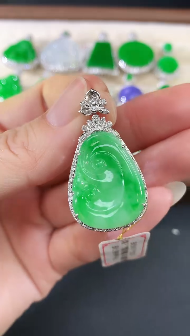 吊坠(不含链)18K金镶嵌翡翠40|5800