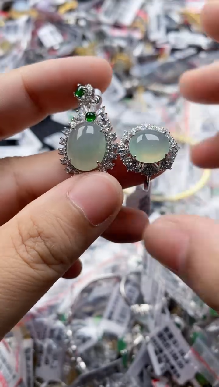 翡翠戒指银S925镶嵌1111---8