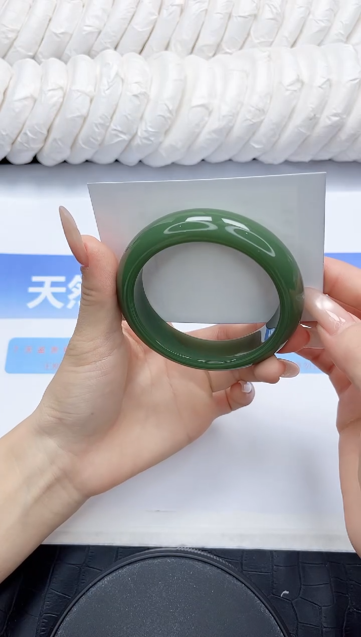 石英质玉手镯未镶嵌4-57.8