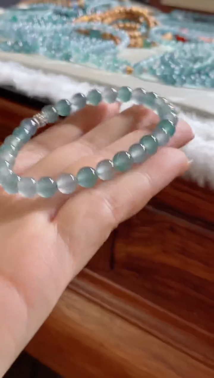 颈饰未镶嵌翡翠犇**王1070922887（卡7）