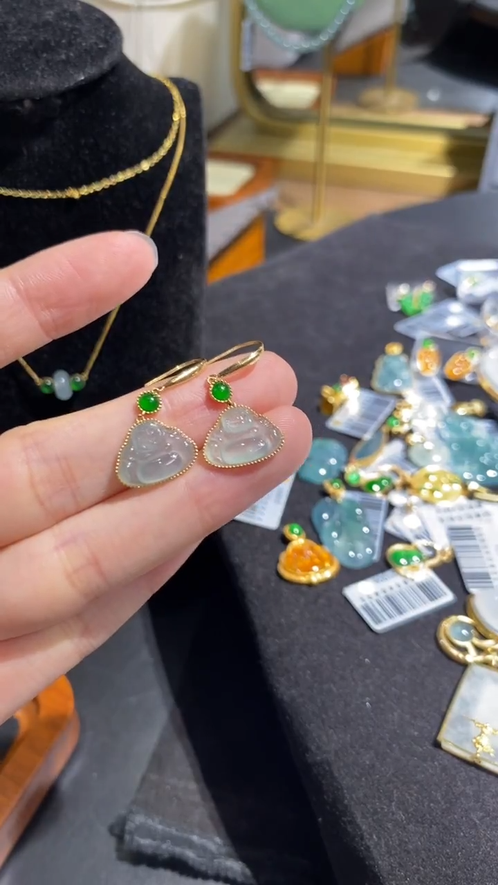 翡翠未镶嵌颈饰耳饰