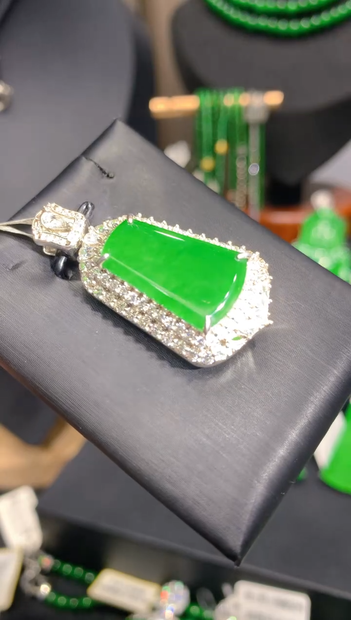 颈饰未镶嵌翡翠9一季