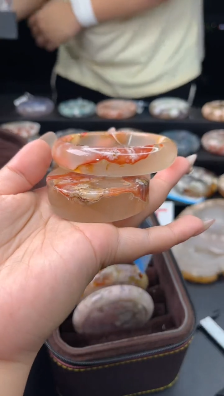 【闪购商品】石英质玉手镯未镶嵌赠送镯心（圈口58