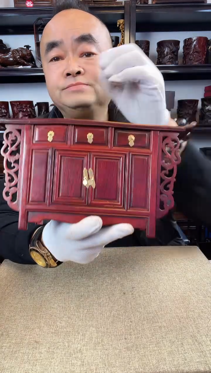 木老李红木工艺品442瑕疵