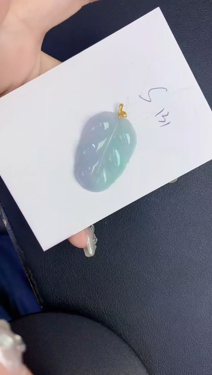 翡翠18K金镶嵌颈饰缅甸天然翡翠A货