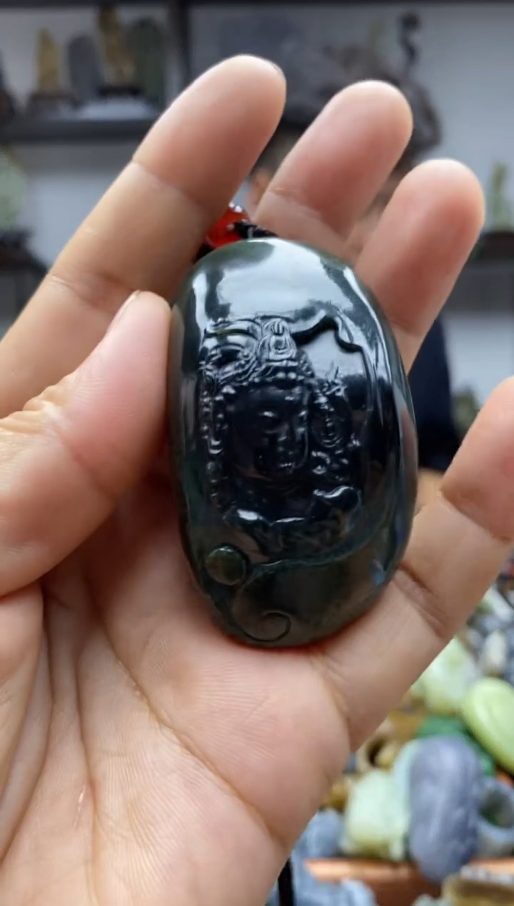 和田玉未镶嵌把件1