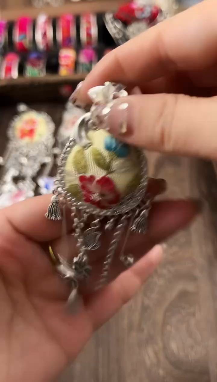 【闪购商品】织绣民族风老绣饰品034