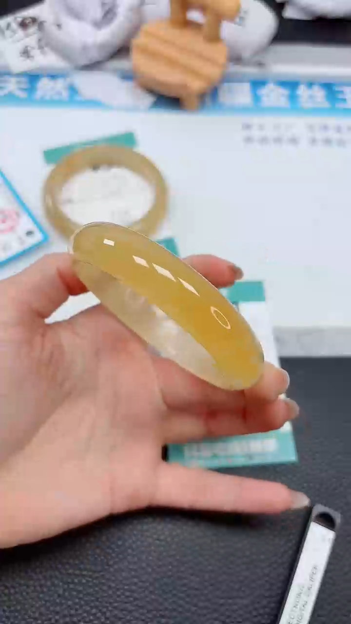 【闪购商品】石英质玉手镯未镶嵌657