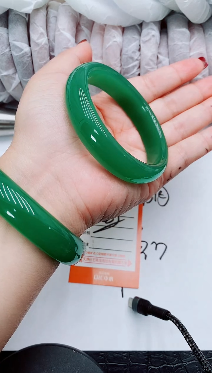 【闪购商品】石英质玉手镯未镶嵌S190-58-59