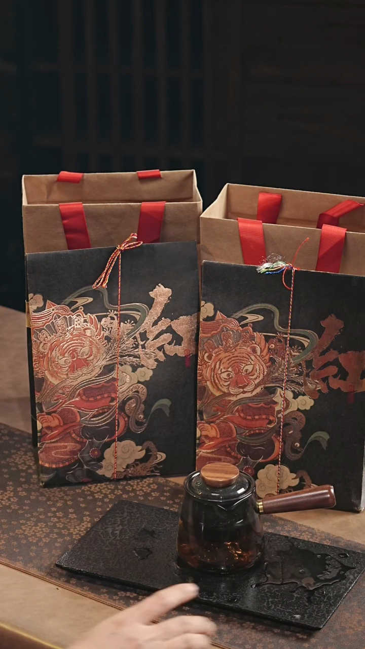 【闪购商品】荒野红茶2 观山侧把壶1       