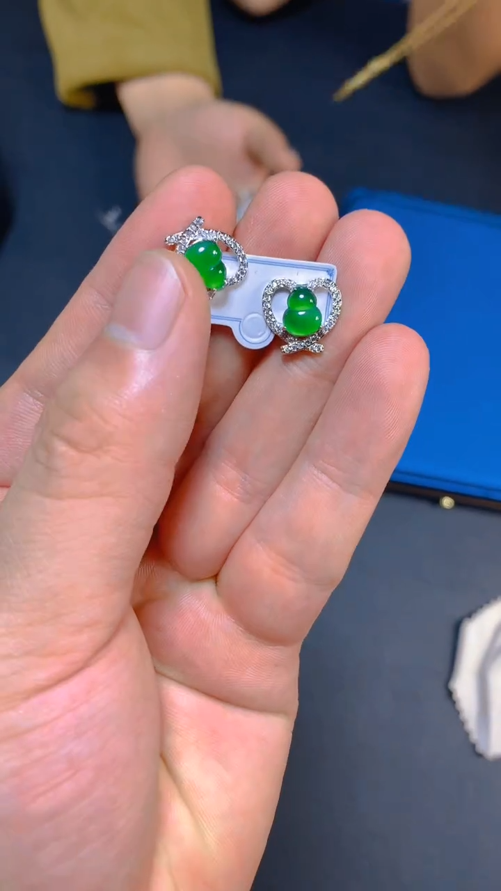 【闪购商品】翡翠耳饰未镶嵌0917514456多样性发一