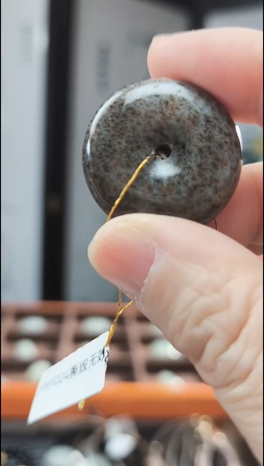 颈饰未镶嵌和田玉麻糖平安扣