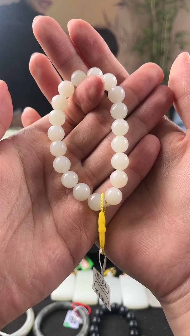 【闪购商品】和田玉手串未镶嵌且末天泰白玉卡10圆珠微色差