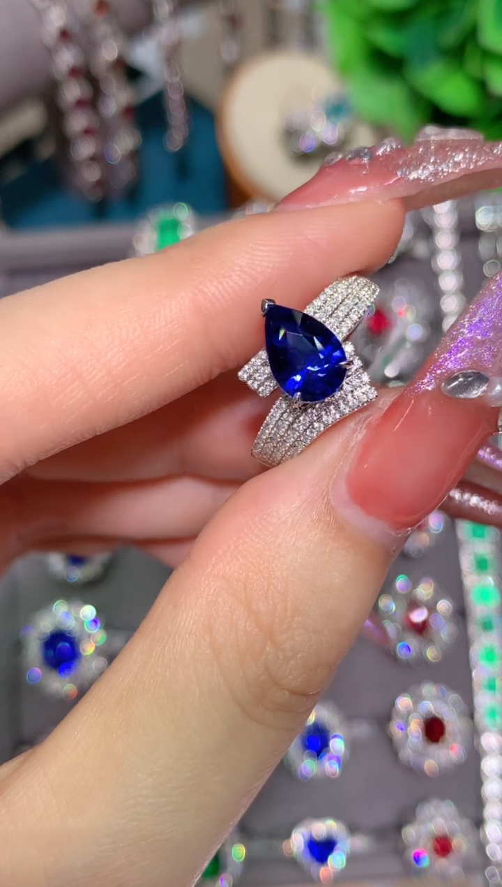 戒指蓝宝石18K金镶嵌2.13CT